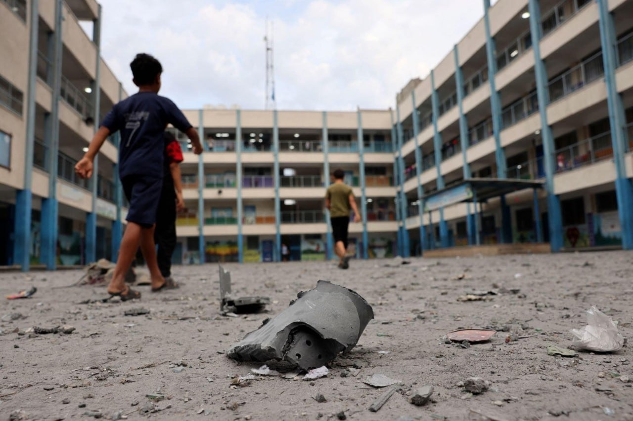 الاحتلال يقترف أبشع الجرائم في غزة والتعليم في مرمى النيران 