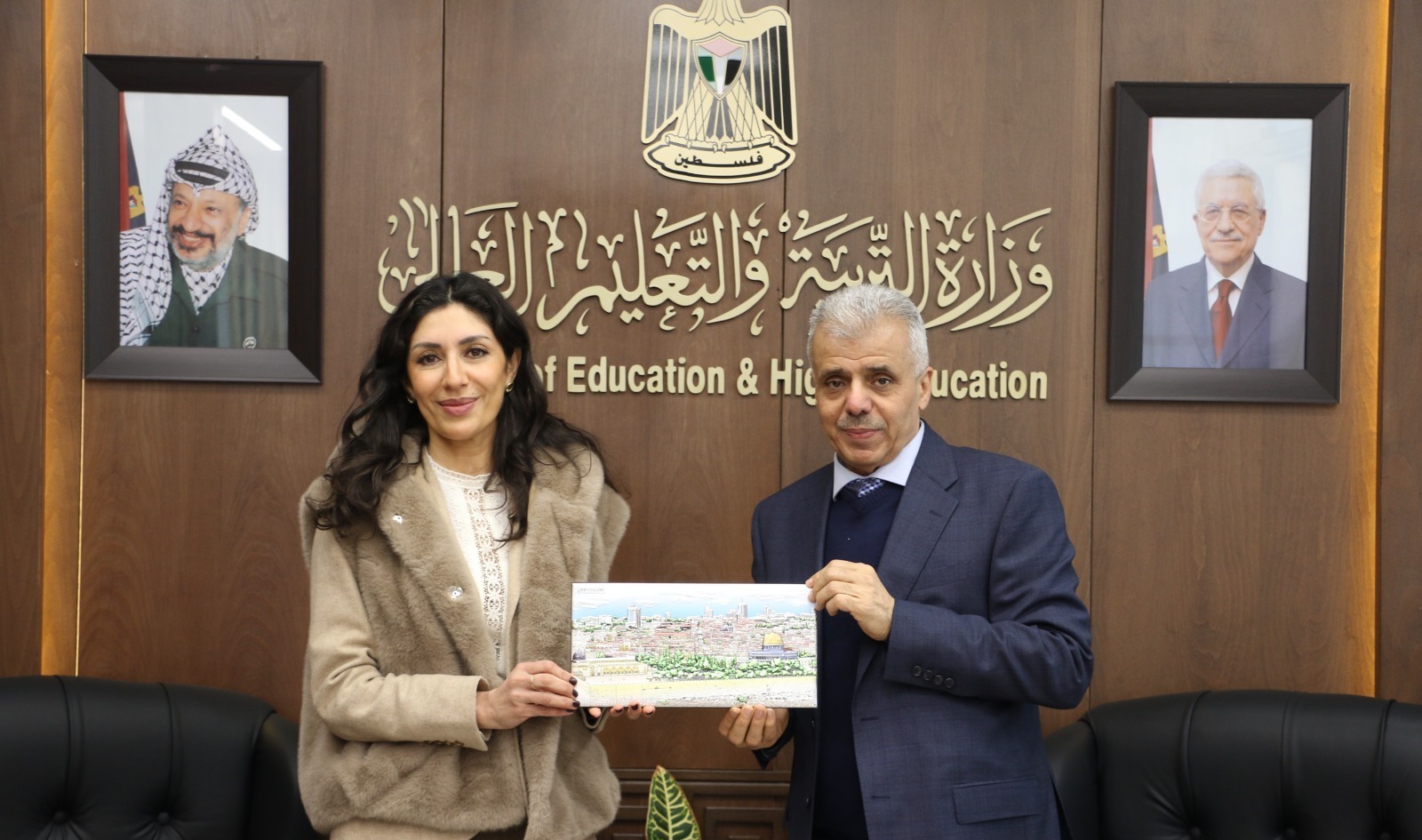 تكرم مديرة اليونسكو لانتهاء مهامها الرسمية