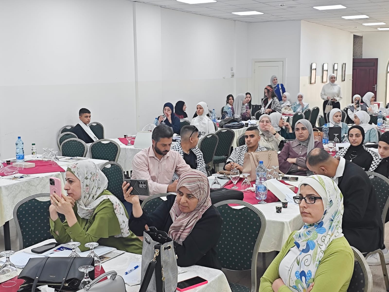 تكريم مدارس متميزة بمبادرات التدقيق الاجتماعي