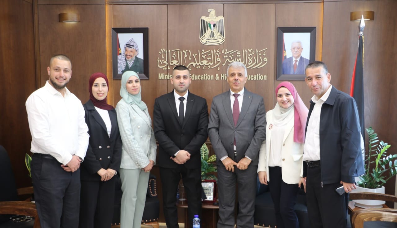 بحث التعاون jمع الشبكة الفلسطينية لتطوير الإعلام